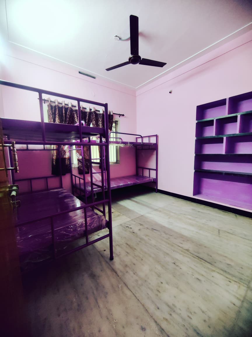 Six Sharing Room